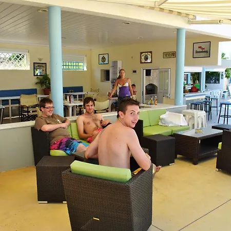 Melissa Apartments, & 3*